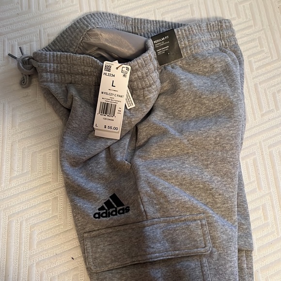 NWT Gray Adidas sweatpant with two front cargo pockets. - Picture 3 of 4
